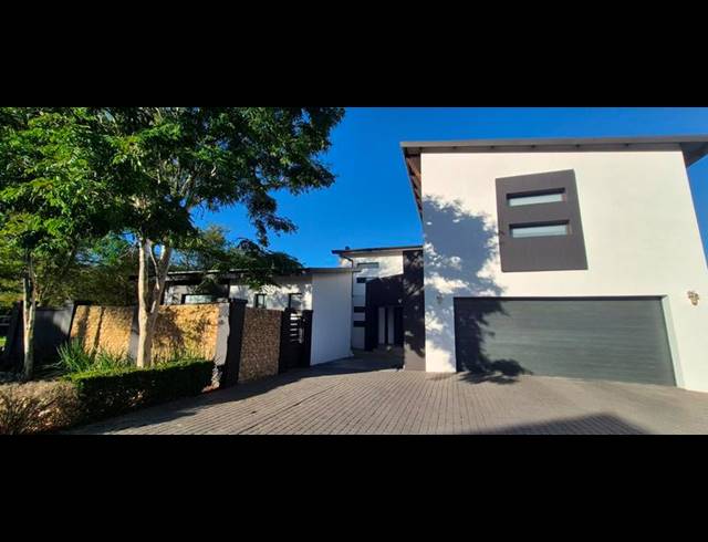 4 BEDROOM HOUSE FOR SALE IN MIDLANDS ESTATE